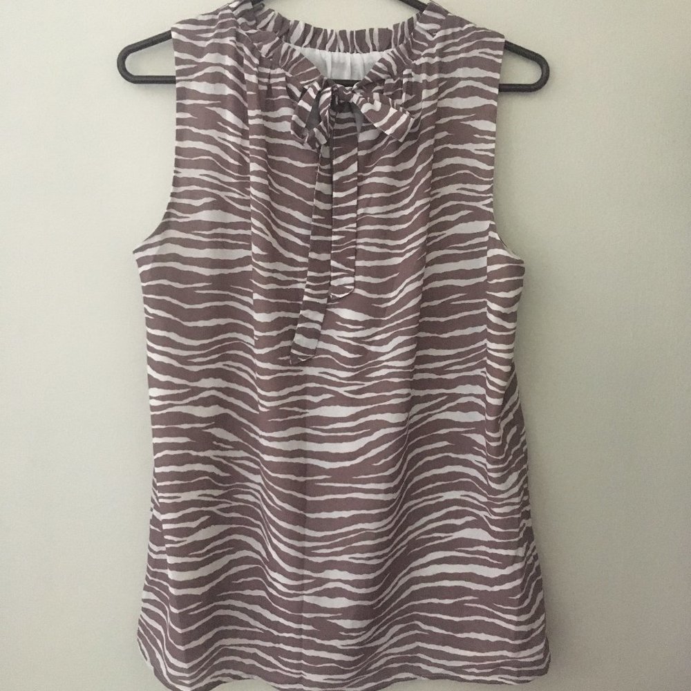 Loft Tie Back Shell - Picture 2 of 6